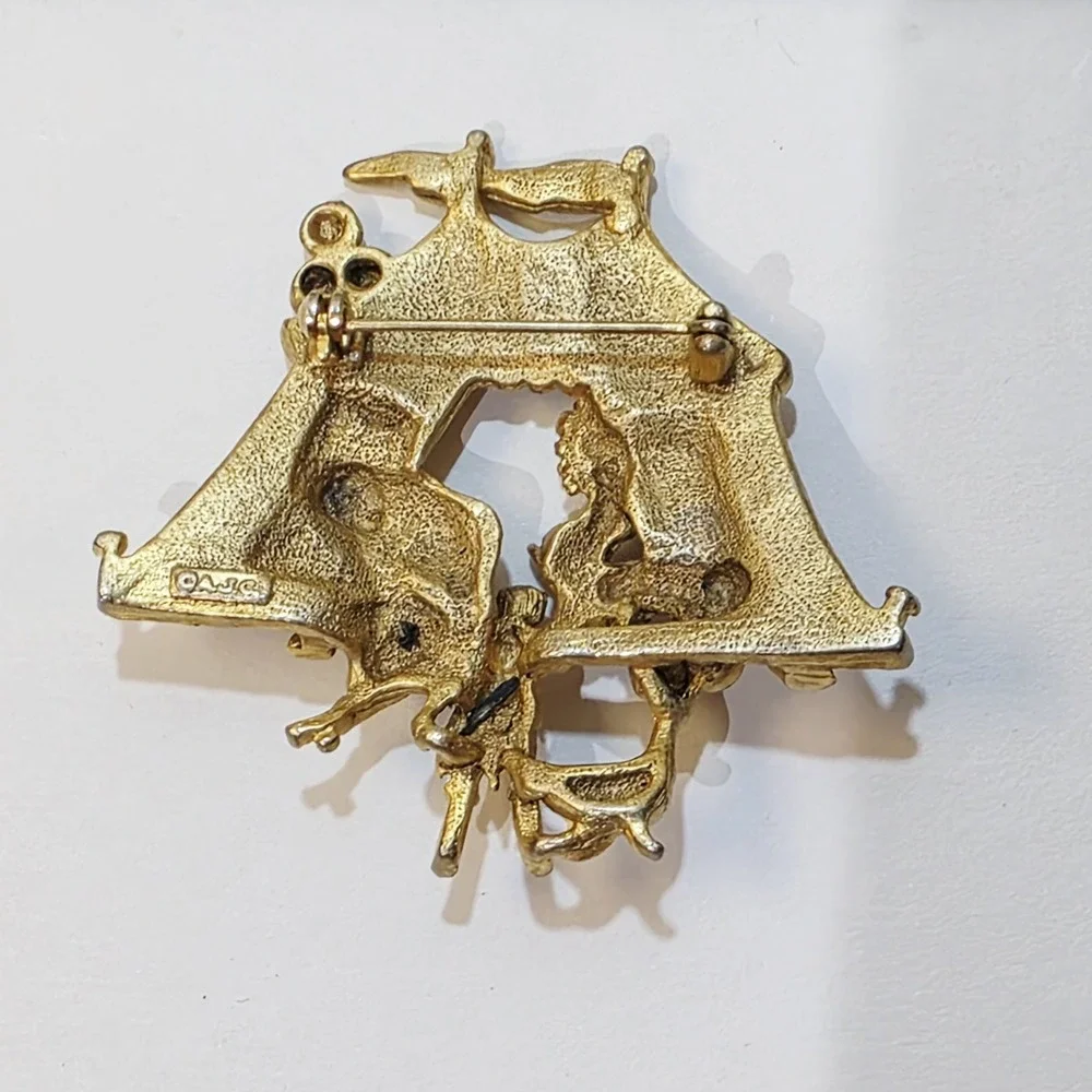 Vintage 1980s AJC Large Circus Tent Animals Ring Master Gold Tone Brooch Pin